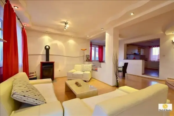 Vila de vanzare in zona Blascovici - caminul perfect pentru tine si familia ta