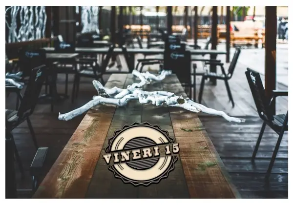 Vineri 15