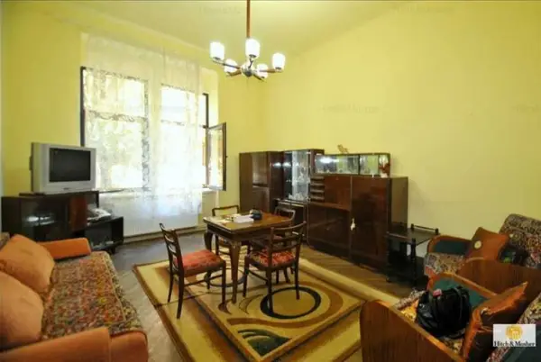 De vanzare apartament cu 4 camere in zona Medicina - Baile Neptun