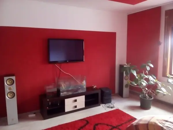 Proprietar inchiriez un nivel la casa