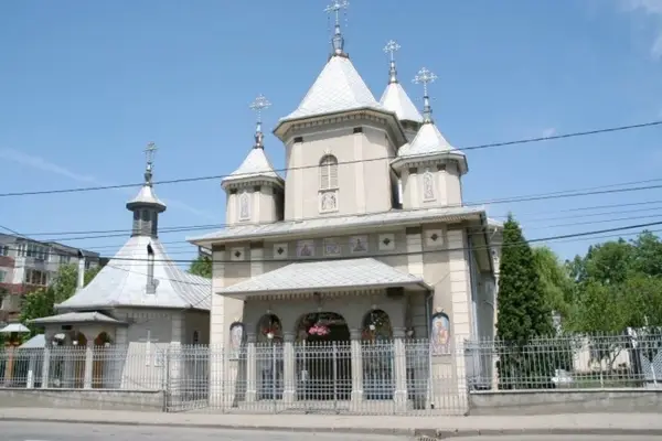 Biserica „Sfintii Apostoli Petru si Pavel“ - Viile Fabric