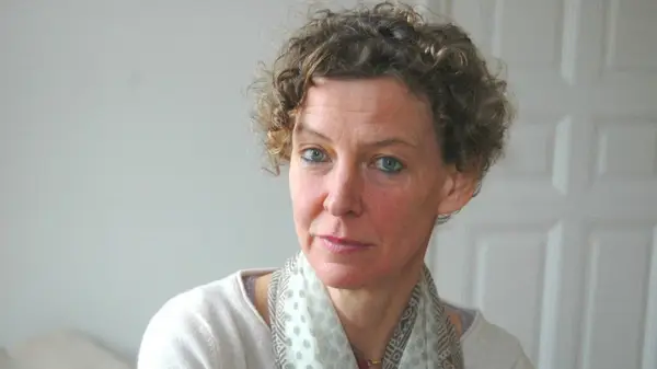 Lectură bilingvă: Katharina Hacker