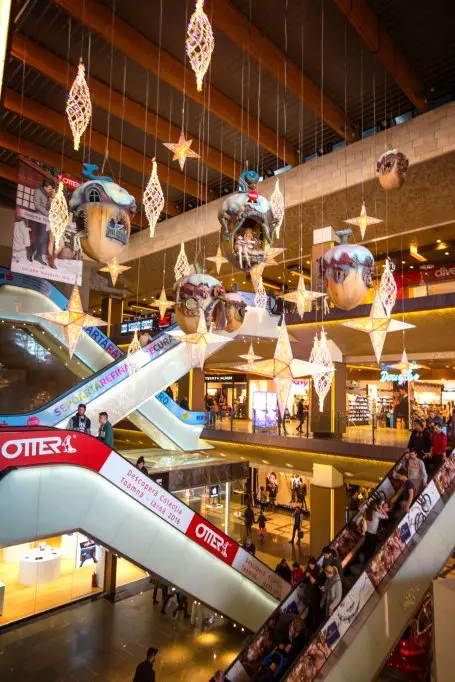 Concurs de Frumusețe, Expoziție de Antichități, Târg Bio si Teatru de păpuși