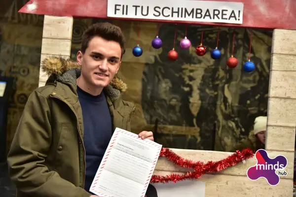 Studenții timișoreni și-au scris dorințele în scrisori adresate Moșului EduCrăciun