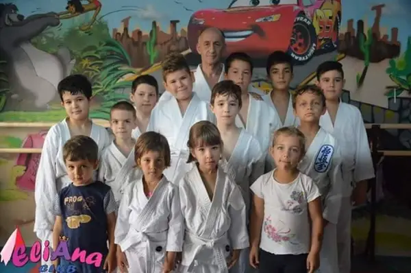 Un Campion Mondial antreneaza copiii in Timisoara