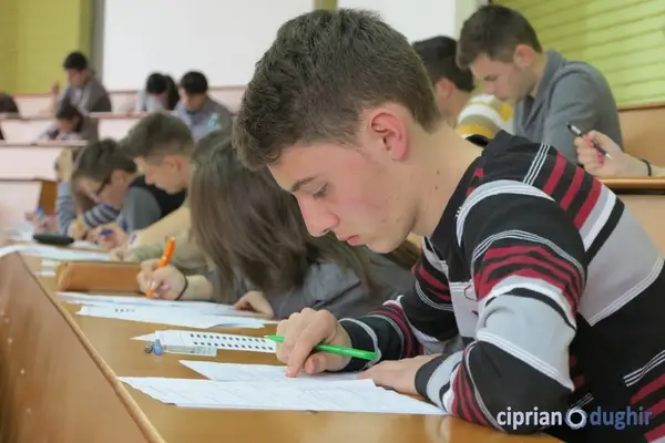 Universitatea Politehnica Timișoara oferă cursuri gratuite de Matematică