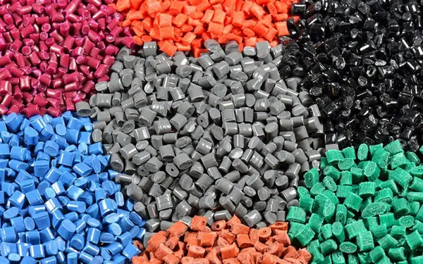 Asined.ro - O companie romaneasca, istoric impresionant, cu traditie in domeniul prelucrarii maselor plastice si al textilelor