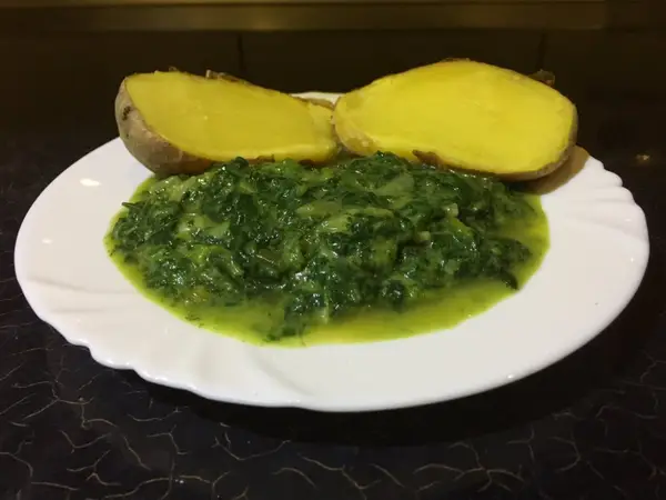 Mancare de urzici si spanac