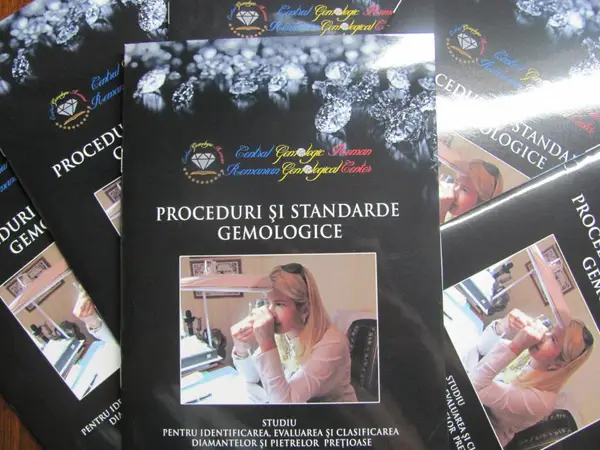 Proceduri și standarde gemologice