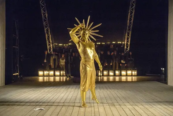 Peste 4000 de kilometri pe drum în octombrie pentru trupa Teatrului Maghiar