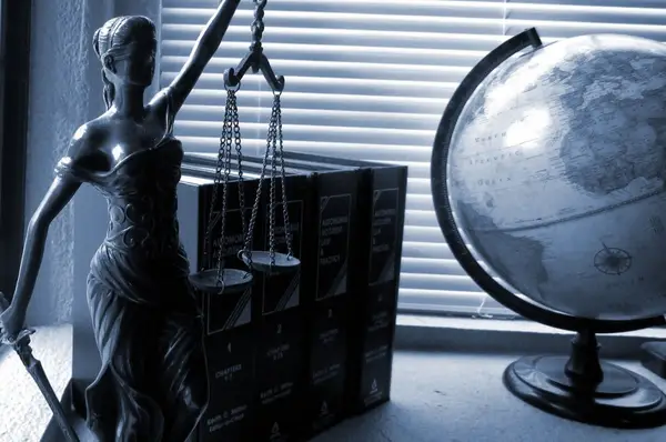 Servicii de consultanta si asistenta juridica
