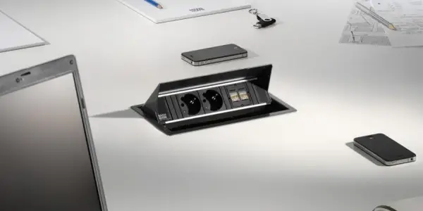 Priza Coni Incastrabila, curent + date + vga + usb