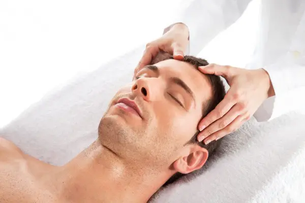 Masajul cranio-sacral si beneficiile medicale