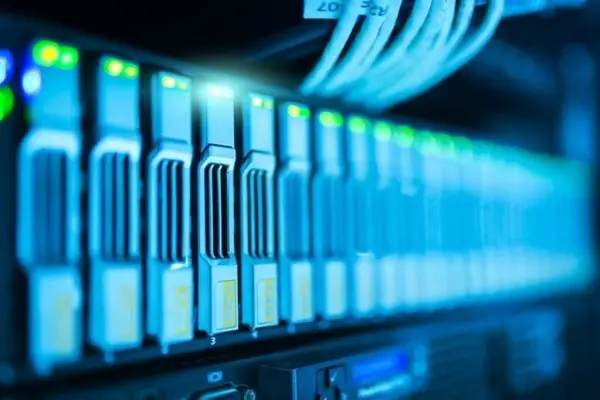 Servere dedicate sau servere virtuale?