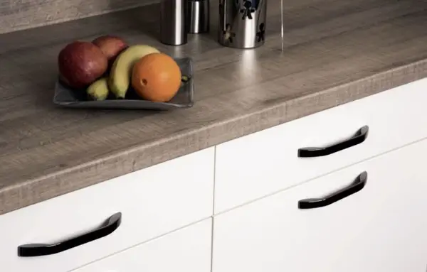 Manere pentru usi de mobilier