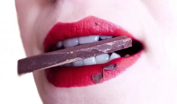 5 beneficii ale detartrajului dentar
