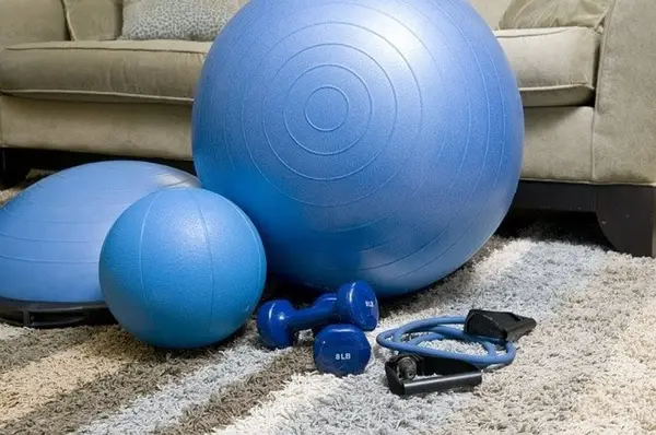 5 moduri eficiente de a te motiva să faci sport acasă