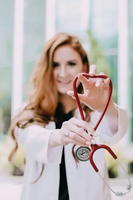 Top 3 sfaturi care te vor ajuta să devii medic în străinătate
