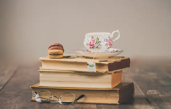 Carti vechi, carti noi sau e-books?