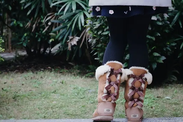 Cum recunoști cizmele UGG originale