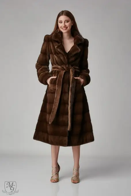 TOP 3 articole vestimentare din blana de nurca la moda in iarna aceasta