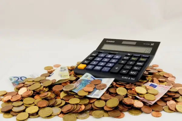 Scapa de stresul lunar cu ajutorul creditelor până la salariu de la Smile Credit