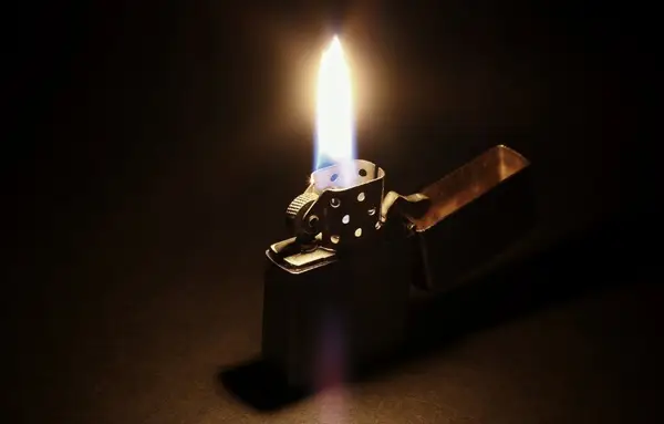 Cum sunt produse brichetele Zippo?