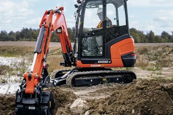 Pe site-ul retutilaje.ro gasiti mini excavatoare de vanzare din Germania pe stoc