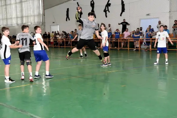Handbalul juvenil - interviu cu Soos Rares