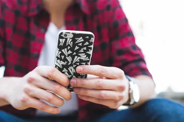 Cum alegi accesoriile potrivite pentru telefonul tău? 6 sfaturi