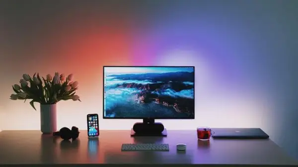 Desktop sau laptop: avantaje, dezavantaje si sfaturi utile