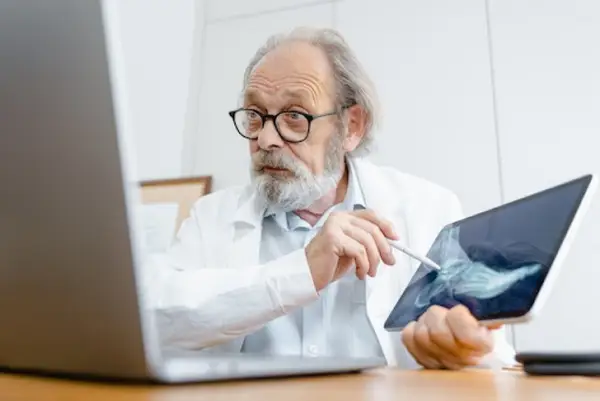Ce este osteoporoza și cum poate fi aceasta prevenită?
