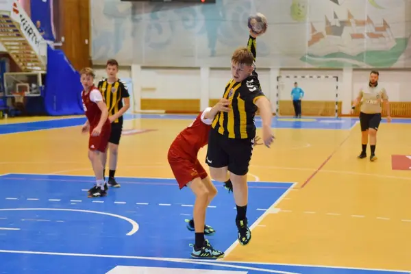 Handbalul juvenil - interviu cu Ivascu Raul Mihai