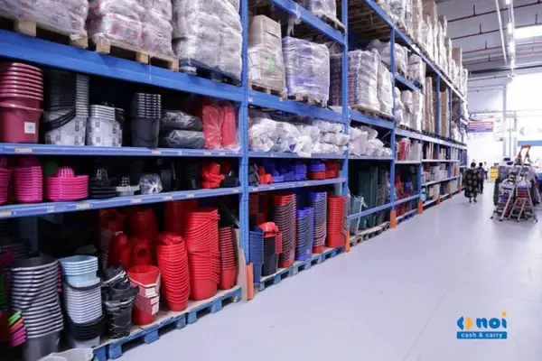 Cumpără găleți de diverse tipuri și alte produse pentru afacerea ta de la noi.ro
