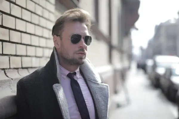 Ochelari de soare pentru bărbați: Cum să îi alegi corect
