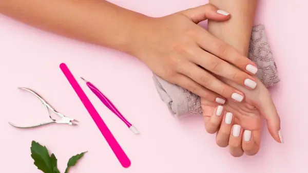 Realizează manichiuri perfecte cu ajutorul produselor Creative Nails