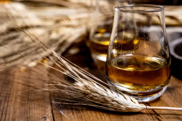 Cum se obține whisky-ul?