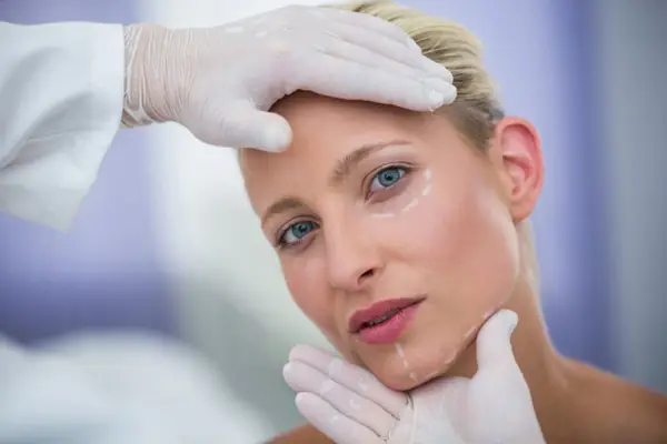 Beneficii neașteptate ale serviciilor de chirurgie plastică din Craiova