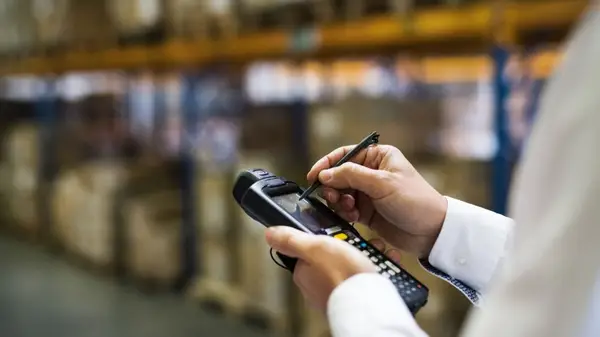 Tipuri de terminale mobile: cum alegi modelul potrivit?
