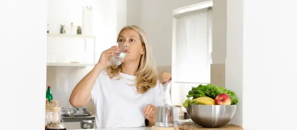 10 beneficii uimitoare ale apei filtrate pentru sănătatea ta