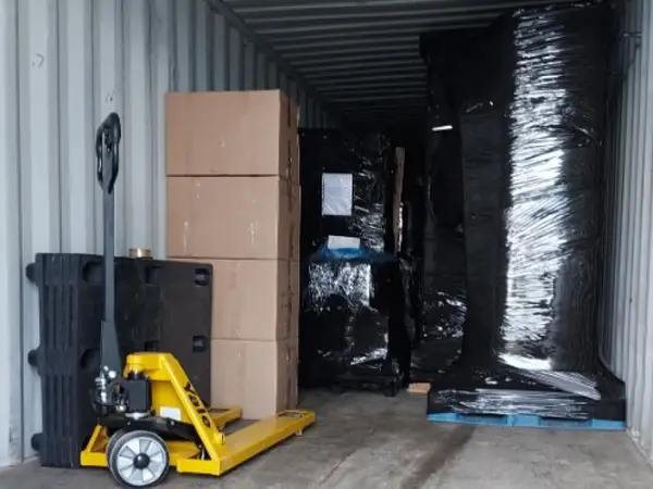 WEMOVE - boxe pentru depozitare in Bucuresti, sistem Self Storage