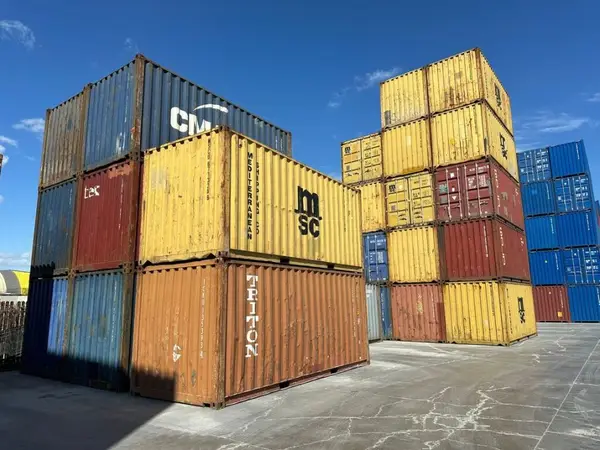 Vanzari containere maritime Estpoint
