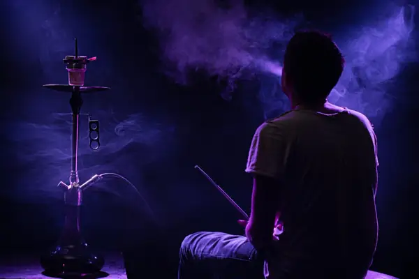 Shisha pentru acasă: de ce produse ai nevoie pentru a crea propria experiență
