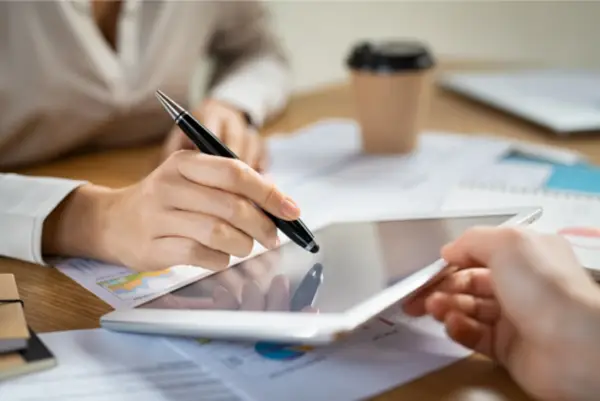 De ce ar trebui să deții o semnătură electronică pentru afacerea ta?