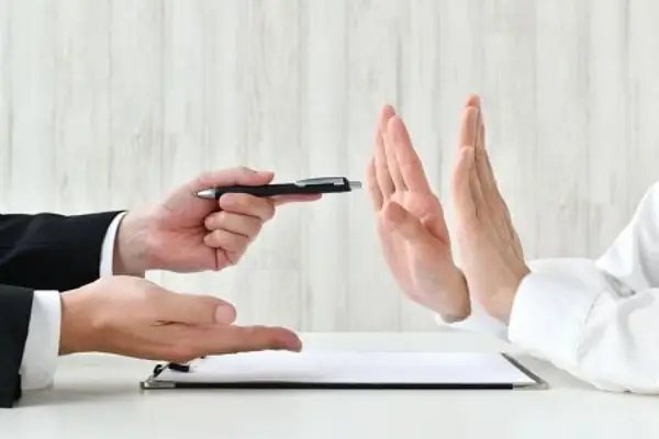 Concediat ilegal de la locul de muncă: unde să vă adresați și ce să faceți?