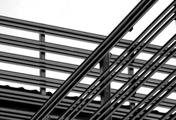Balustrade din inox și alte utilizări ale oțelului inoxidabil în construcții