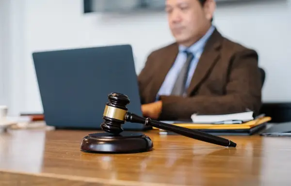 Avantajele în a colabora cu biroul de avocatură Romaniuc
