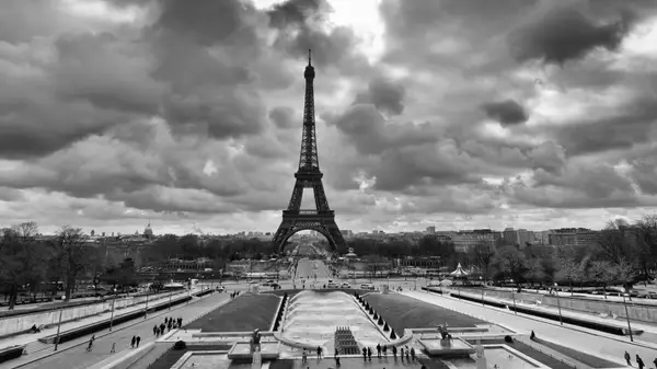Unde au studiat pictorii români celebri? Parisul, printre destinațiile preferate