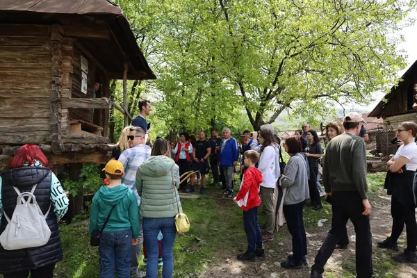Brunch în satul morilor de apă