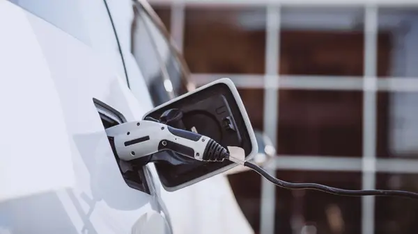 De ce autoutilitarele electrice sunt soluția ideală pentru afacerea ta